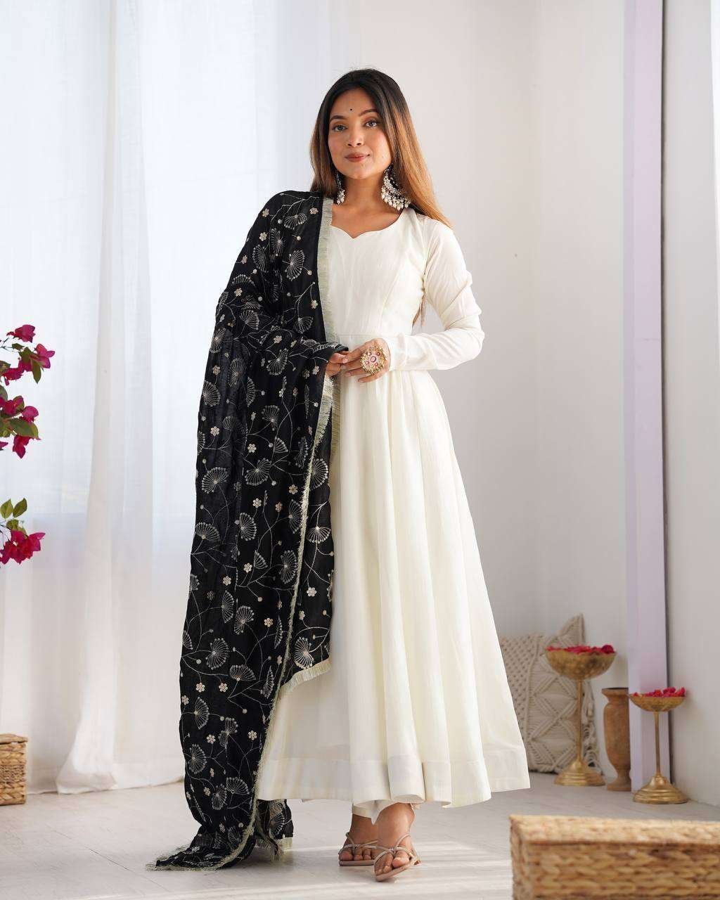 Womens Pure Romansilk Chanderi Plain Anarkali Kurti With Dupatta & Pant Set
