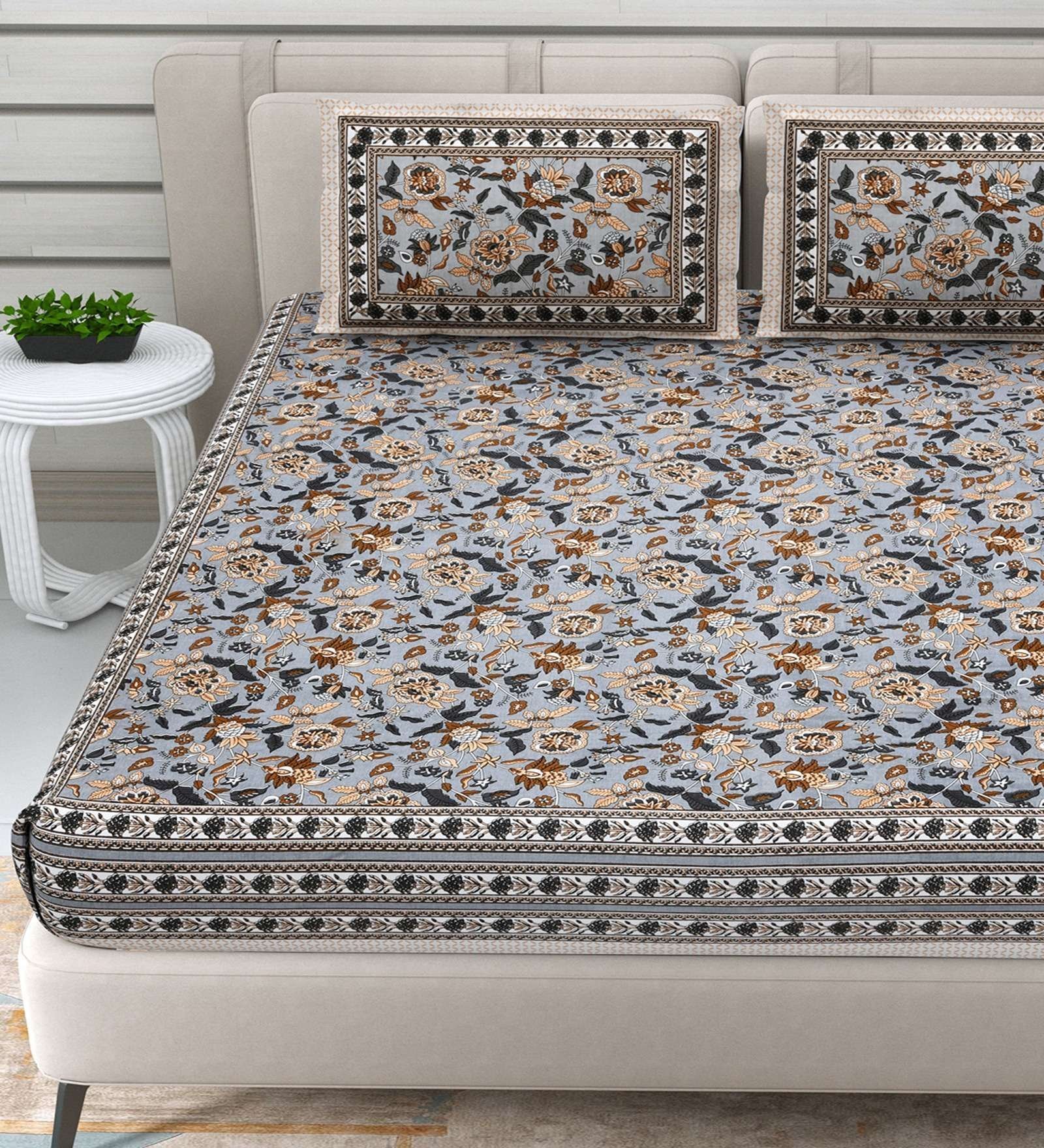100% Pure Cotton Traditional  Printed Bedsheet for Double Bed King Size Bedsheet with 2 Pillow Covers