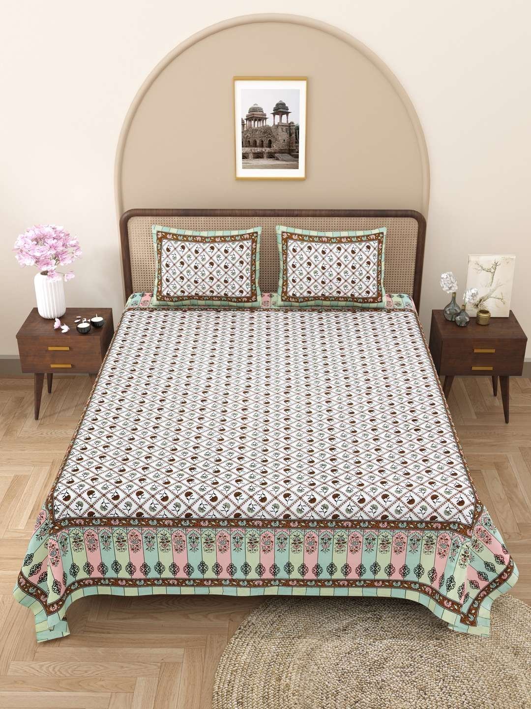 100% Pure Cotton Traditional  Printed Bedsheet for Double Bed King Size Bedsheet with 2 Pillow Covers