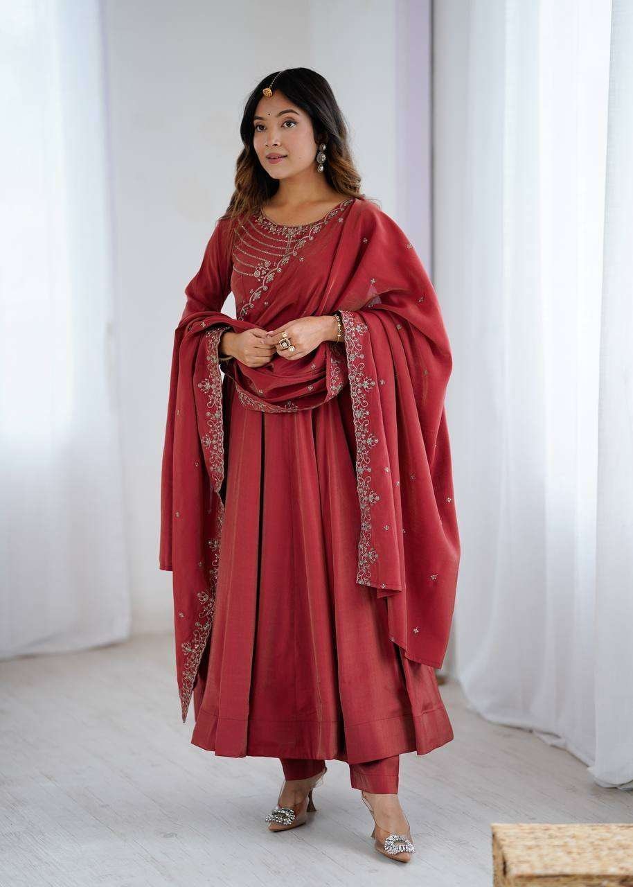 Womens Pure Romansilk Chanderi Embroidered Anarkali Kurti With Dupatta & Pant Set