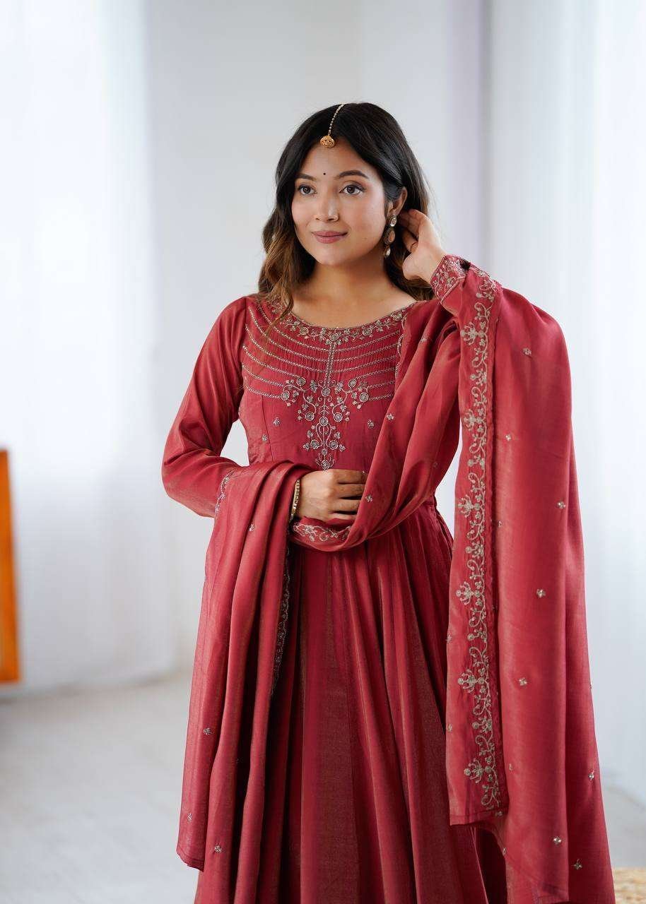 Womens Pure Romansilk Chanderi Embroidered Anarkali Kurti With Dupatta & Pant Set