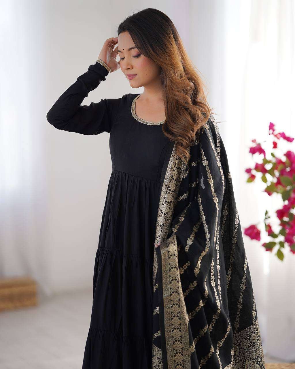 Women’s Solid Anarkali Kurti With Pant And Banarasi Silk Dupatta Set