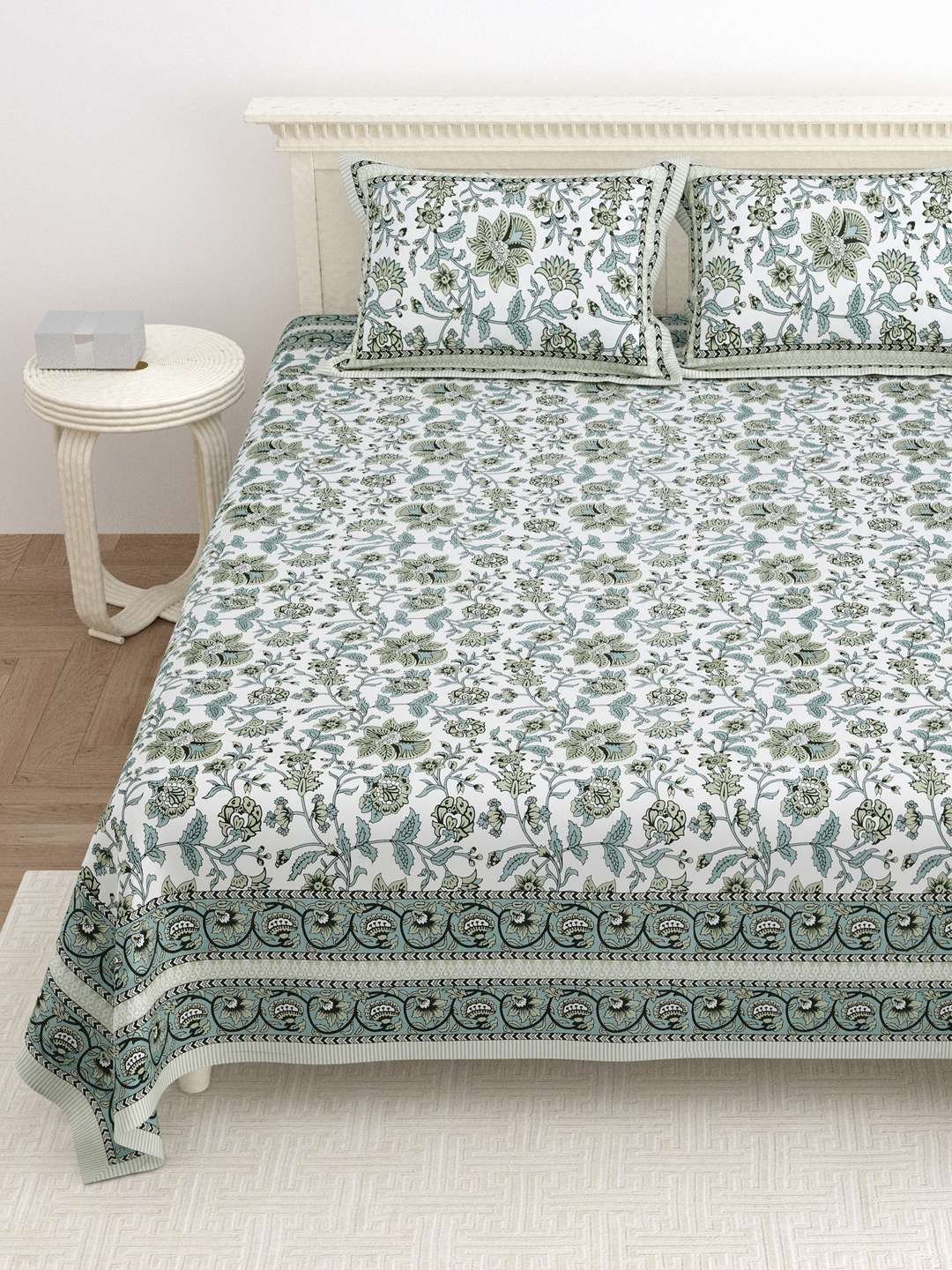 100% Pure Cotton Traditional  Printed Bedsheet for Double Bed King Size Bedsheet with 2 Pillow Covers