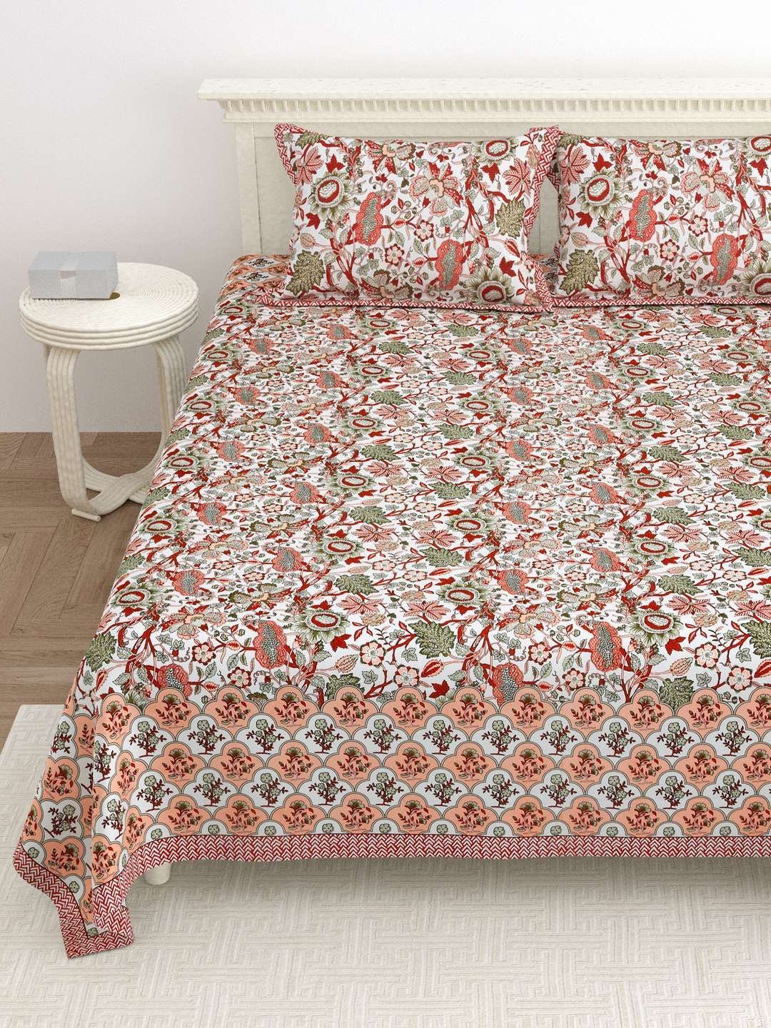 100% Pure Cotton Traditional  Printed Bedsheet for Double Bed King Size Bedsheet with 2 Pillow Covers