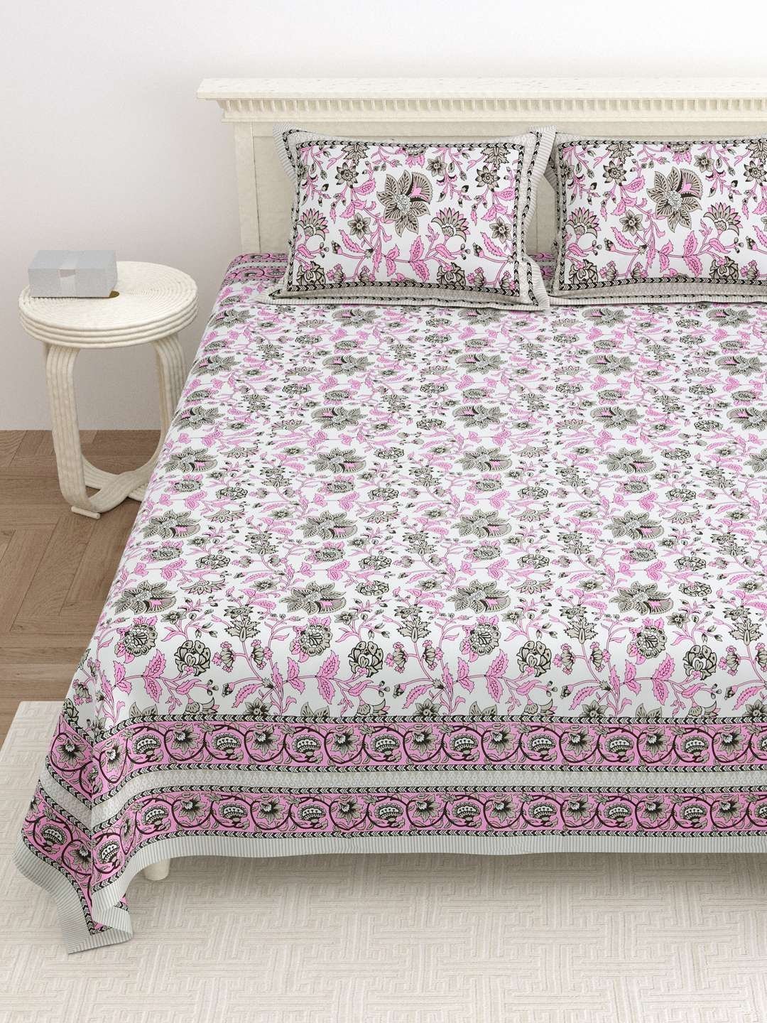 100% Pure Cotton Traditional  Printed Bedsheet for Double Bed King Size Bedsheet with 2 Pillow Covers