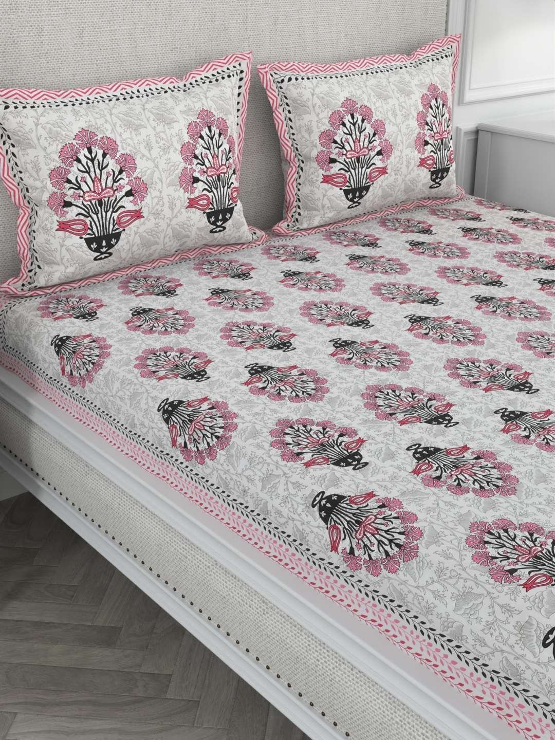 100% Pure Cotton Traditional  Printed Bedsheet for Double Bed King Size Bedsheet with 2 Pillow Covers