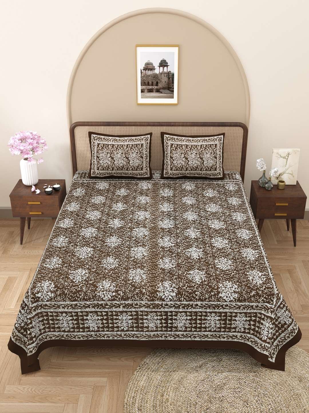 100% Pure Cotton Traditional  Printed Bedsheet for Double Bed King Size Bedsheet with 2 Pillow Covers