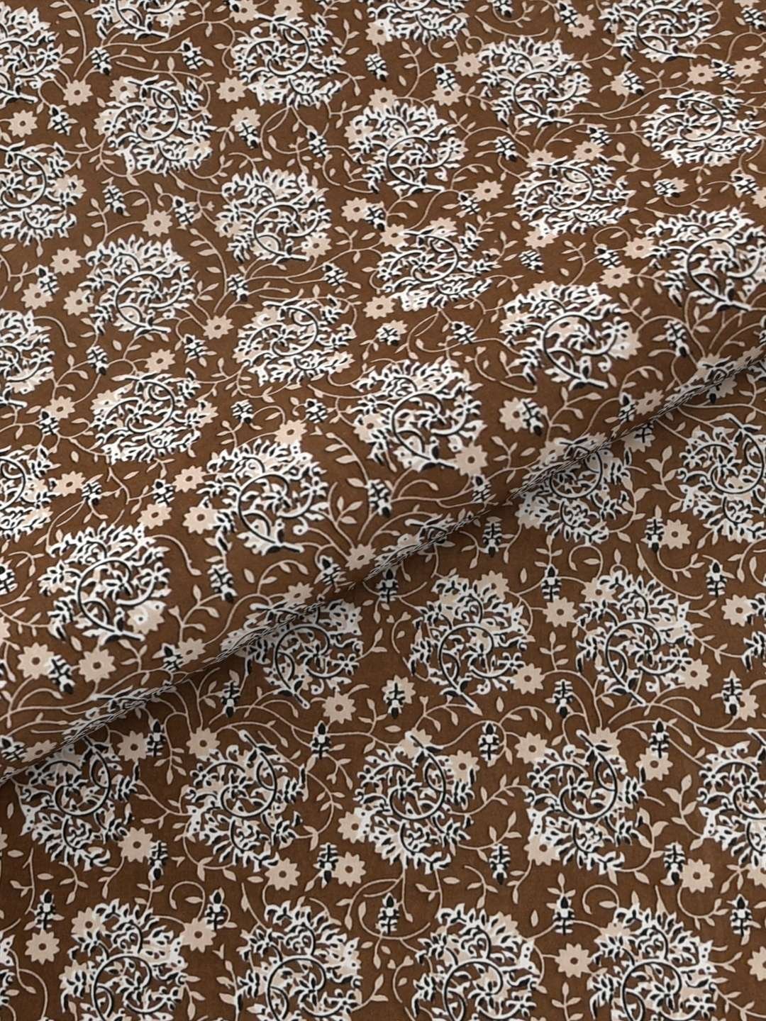 100% Pure Cotton Traditional  Printed Bedsheet for Double Bed King Size Bedsheet with 2 Pillow Covers