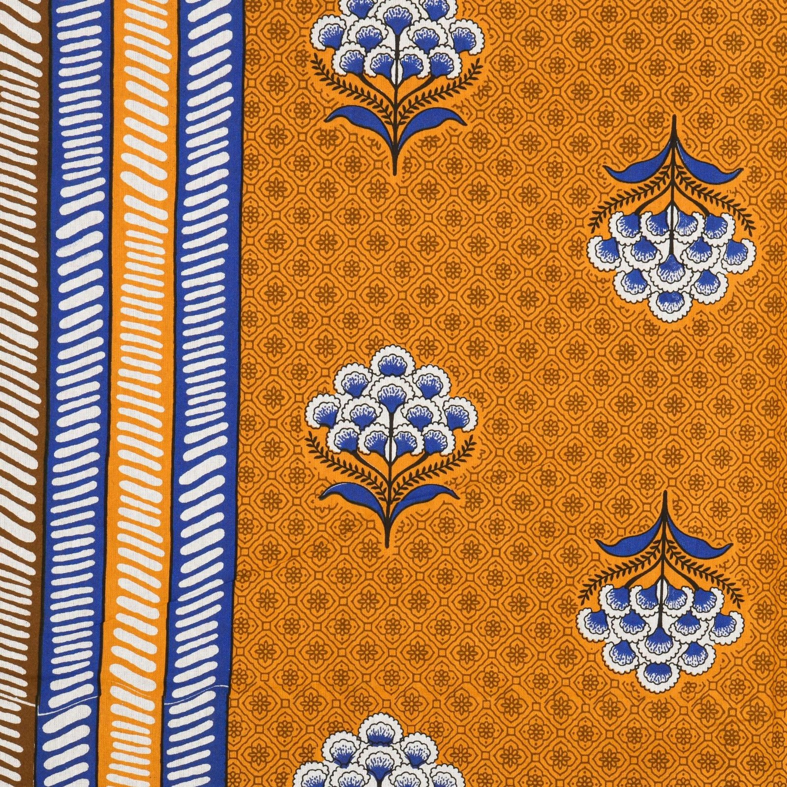 100% Pure Cotton Traditional  Printed Bedsheet for Double Bed King Size Bedsheet with 2 Pillow Covers