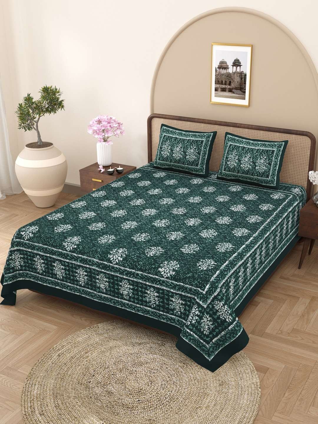 100% Pure Cotton Traditional  Printed Bedsheet for Double Bed King Size Bedsheet with 2 Pillow Covers