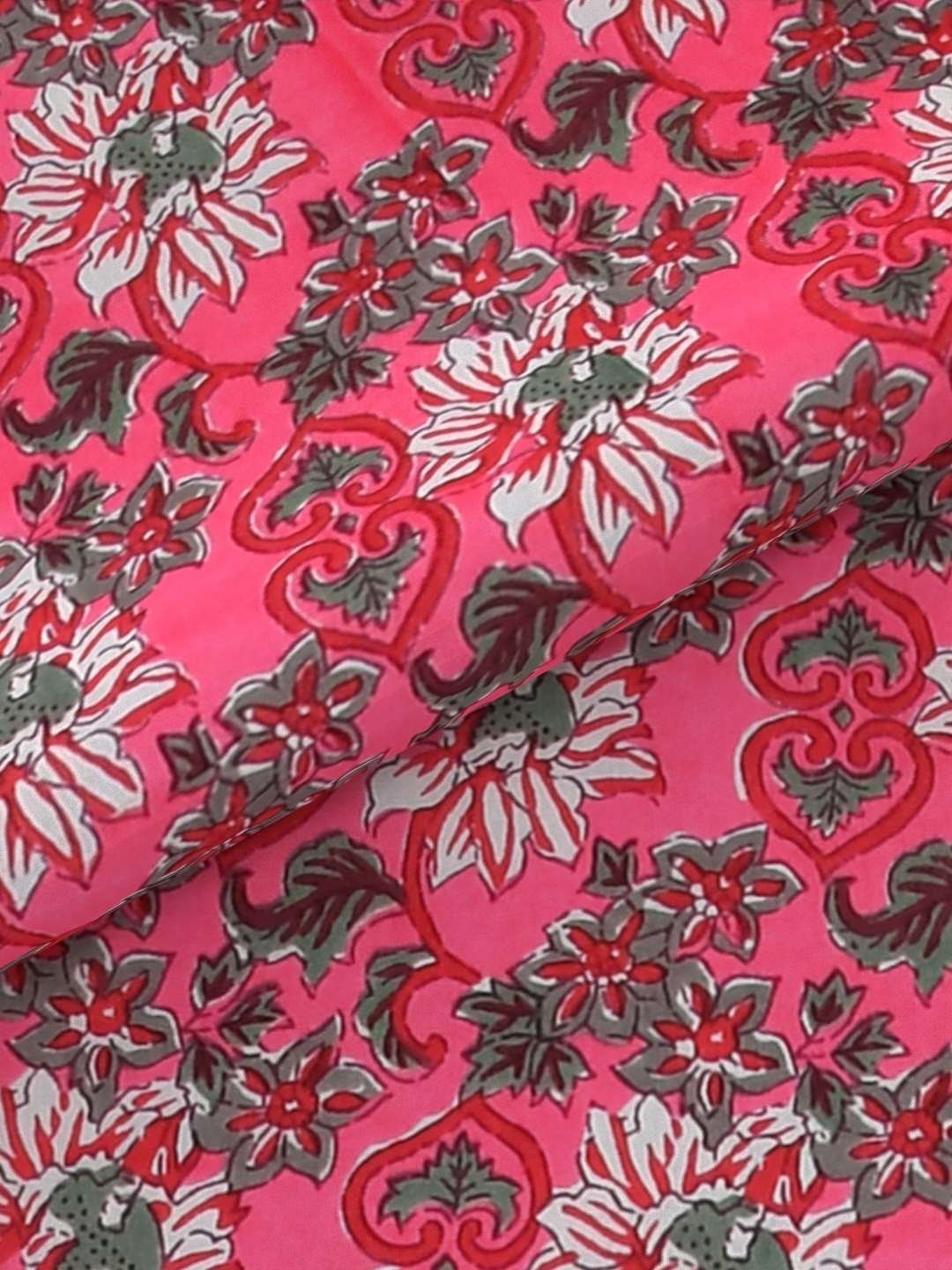 100% Pure Cotton Traditional  Printed Bedsheet for Double Bed King Size Bedsheet with 2 Pillow Covers