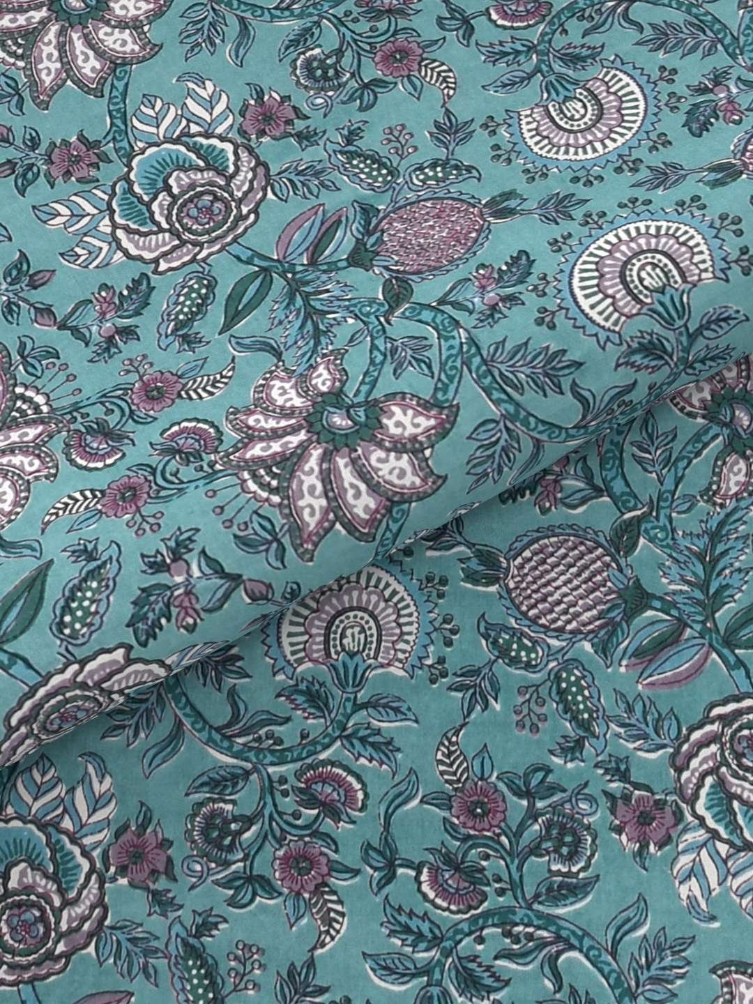 100% Pure Cotton Traditional  Printed Bedsheet for Double Bed King Size Bedsheet with 2 Pillow Covers