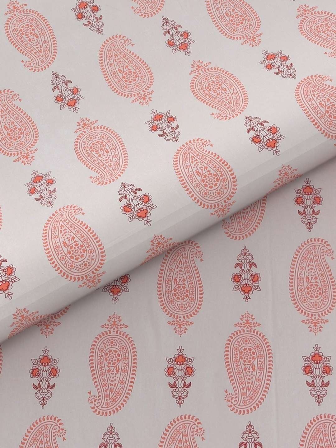 100% Pure Cotton Traditional  Printed Bedsheet for Double Bed King Size Bedsheet with 2 Pillow Covers