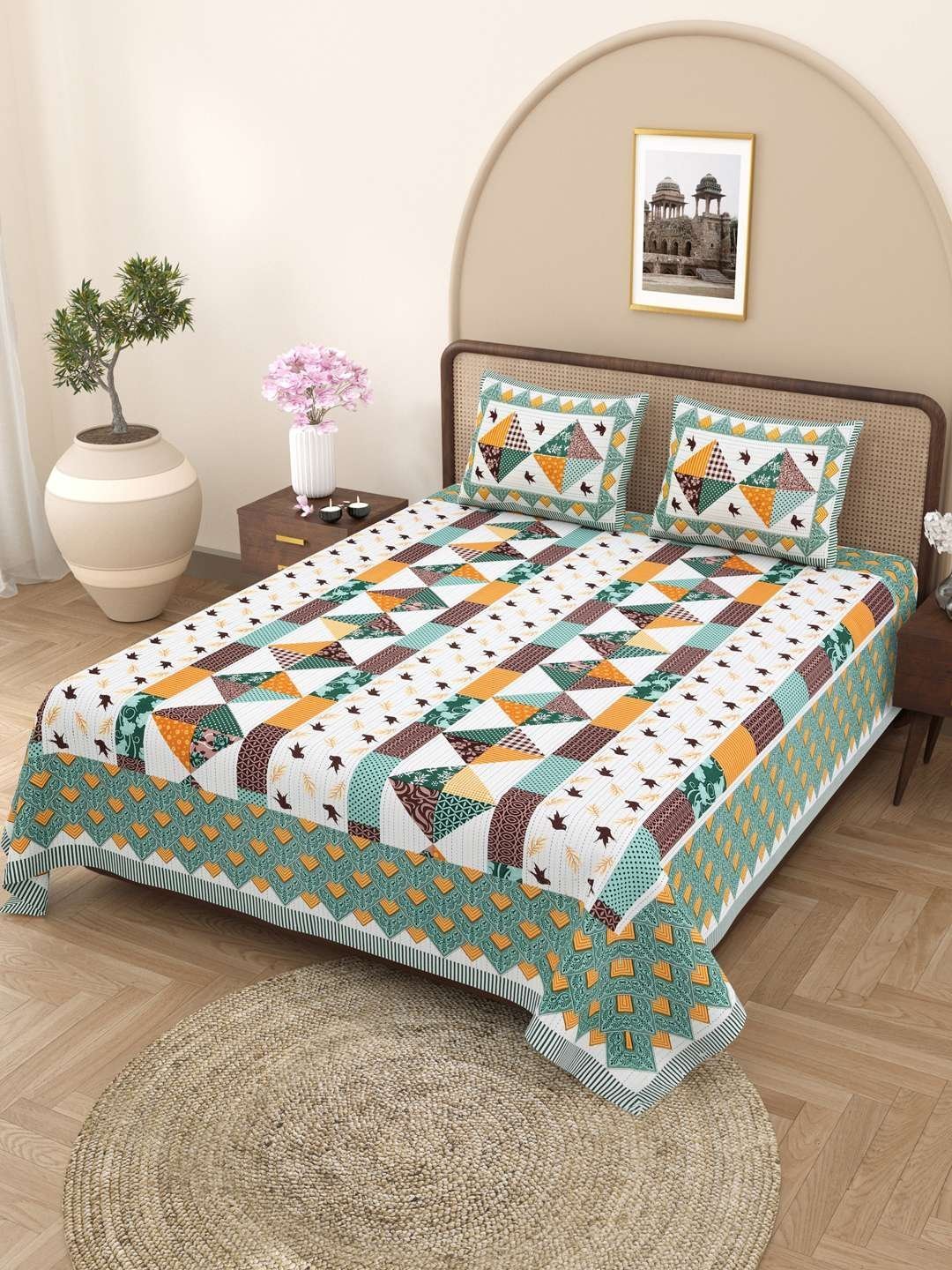 100% Pure Cotton Traditional  Printed Bedsheet for Double Bed King Size Bedsheet with 2 Pillow Covers