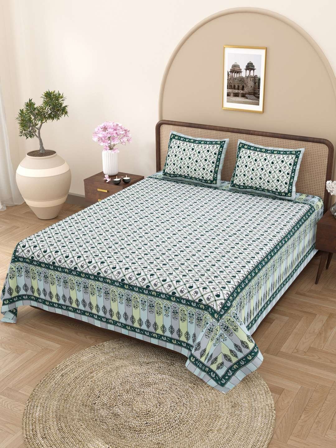 100% Pure Cotton Traditional  Printed Bedsheet for Double Bed King Size Bedsheet with 2 Pillow Covers