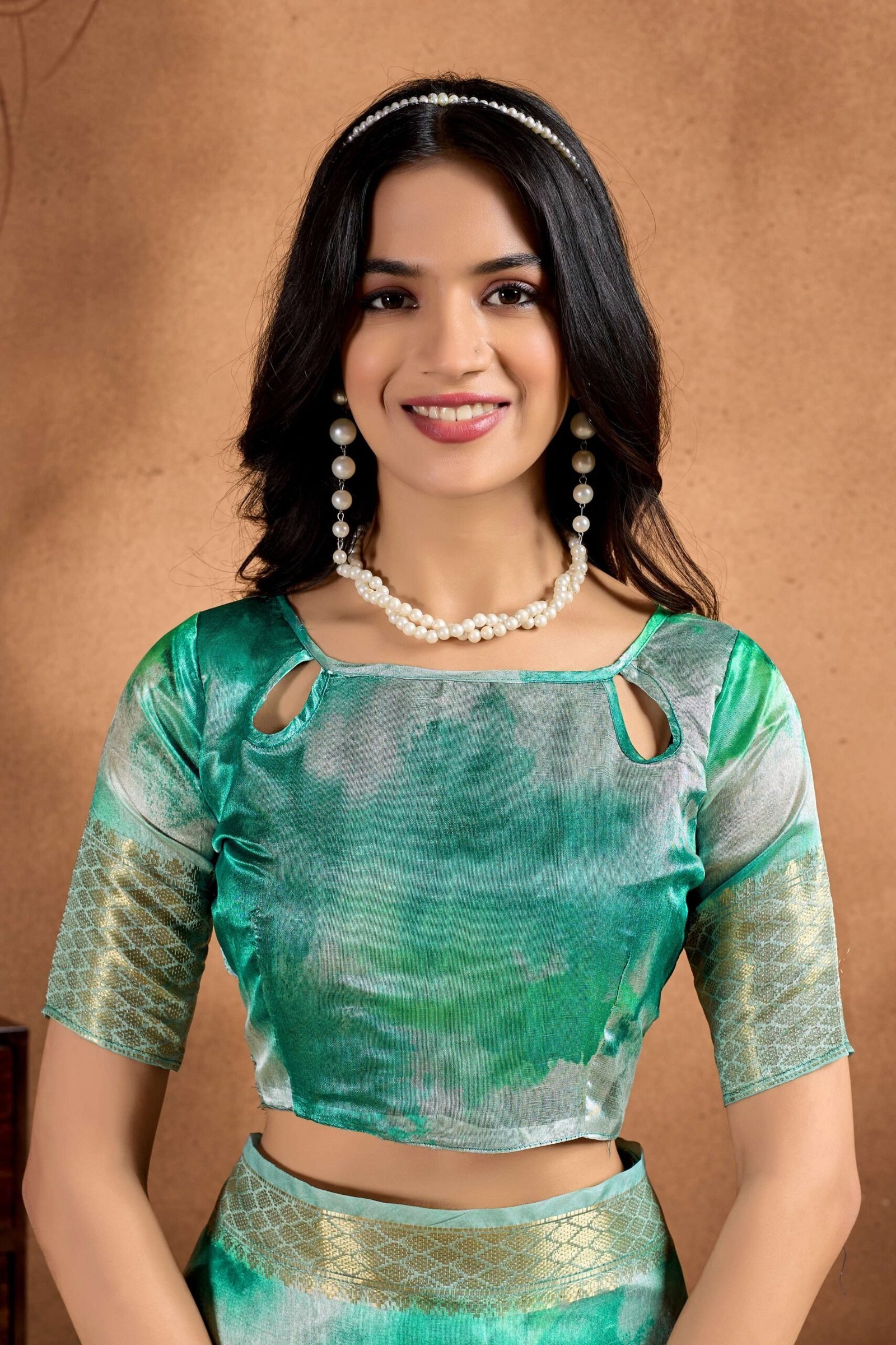 Elegant Green Soft Silk Blend Watercolor Print Saree