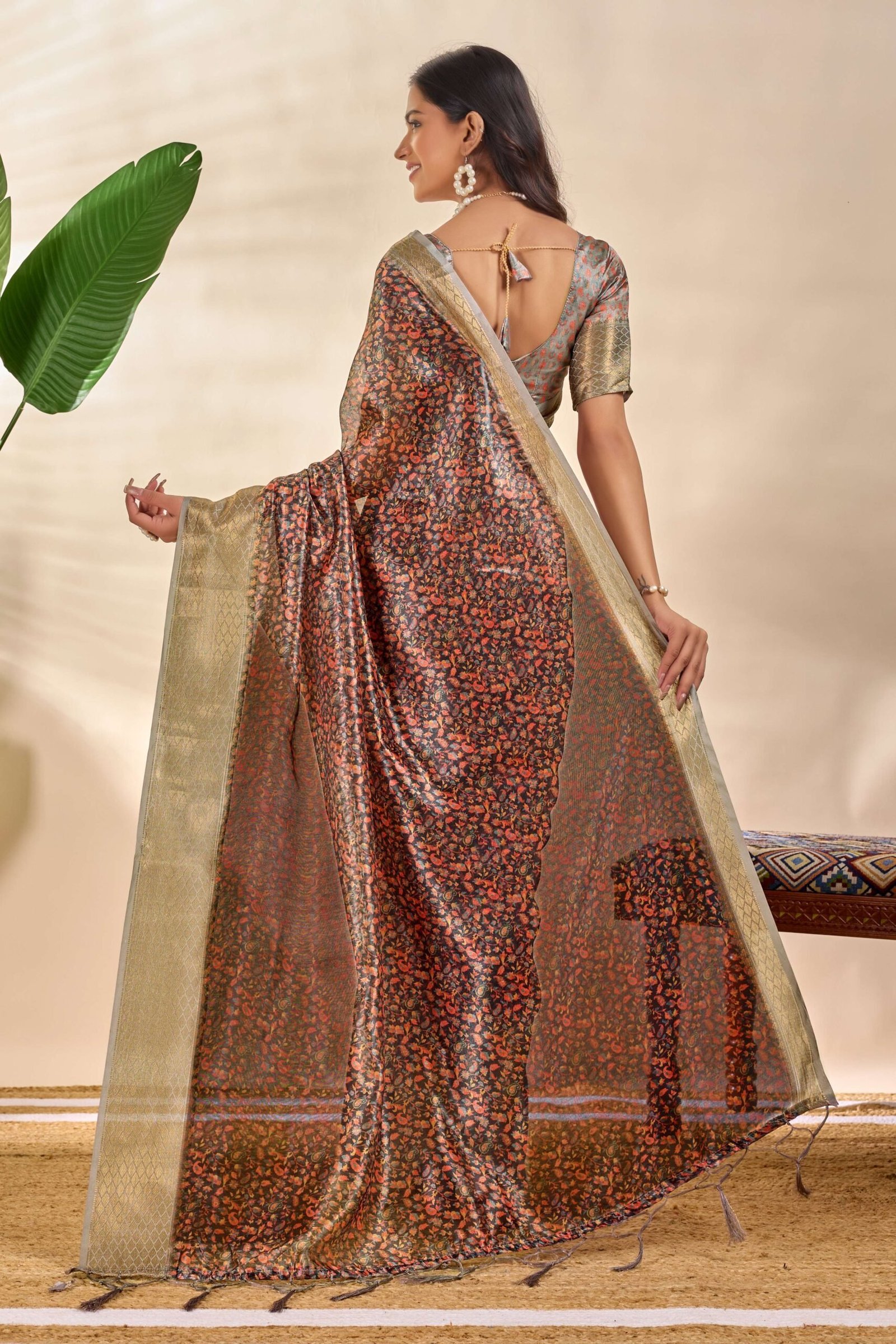 Elegant Soft Silk Blend Saree with Floral Print and Zari Border
