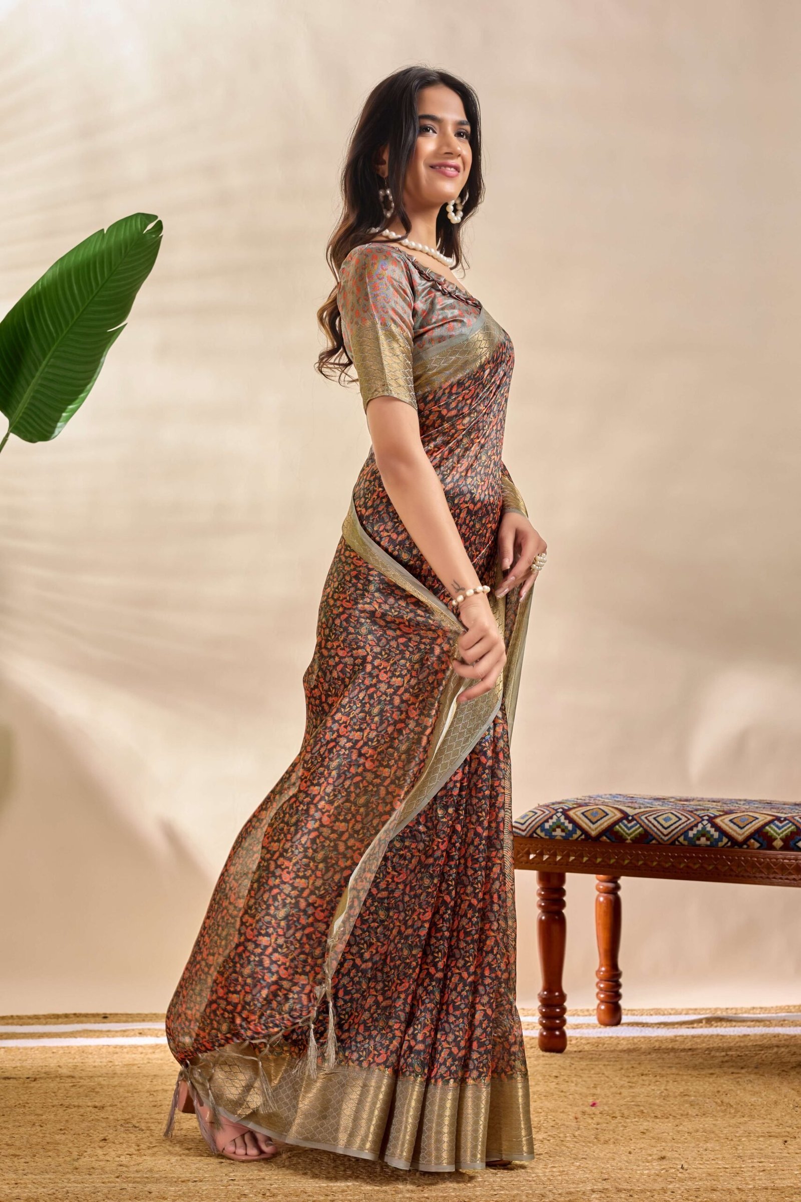 Elegant Soft Silk Blend Saree with Floral Print and Zari Border