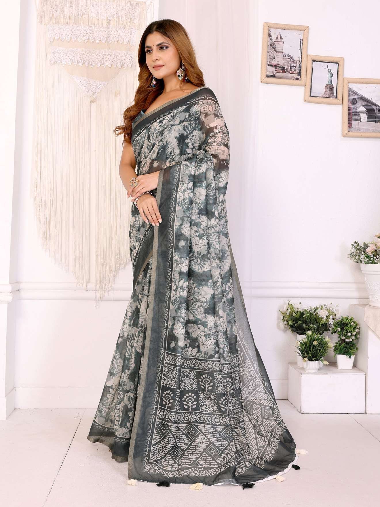 Elegant White Chanderi Saree ? Floral Digital & Ethnic Print with Tassel Border