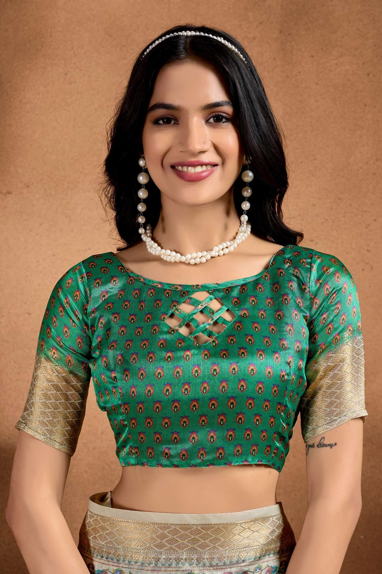 Green Soft Silk Blend Saree with Paisley & Floral Zari Weave