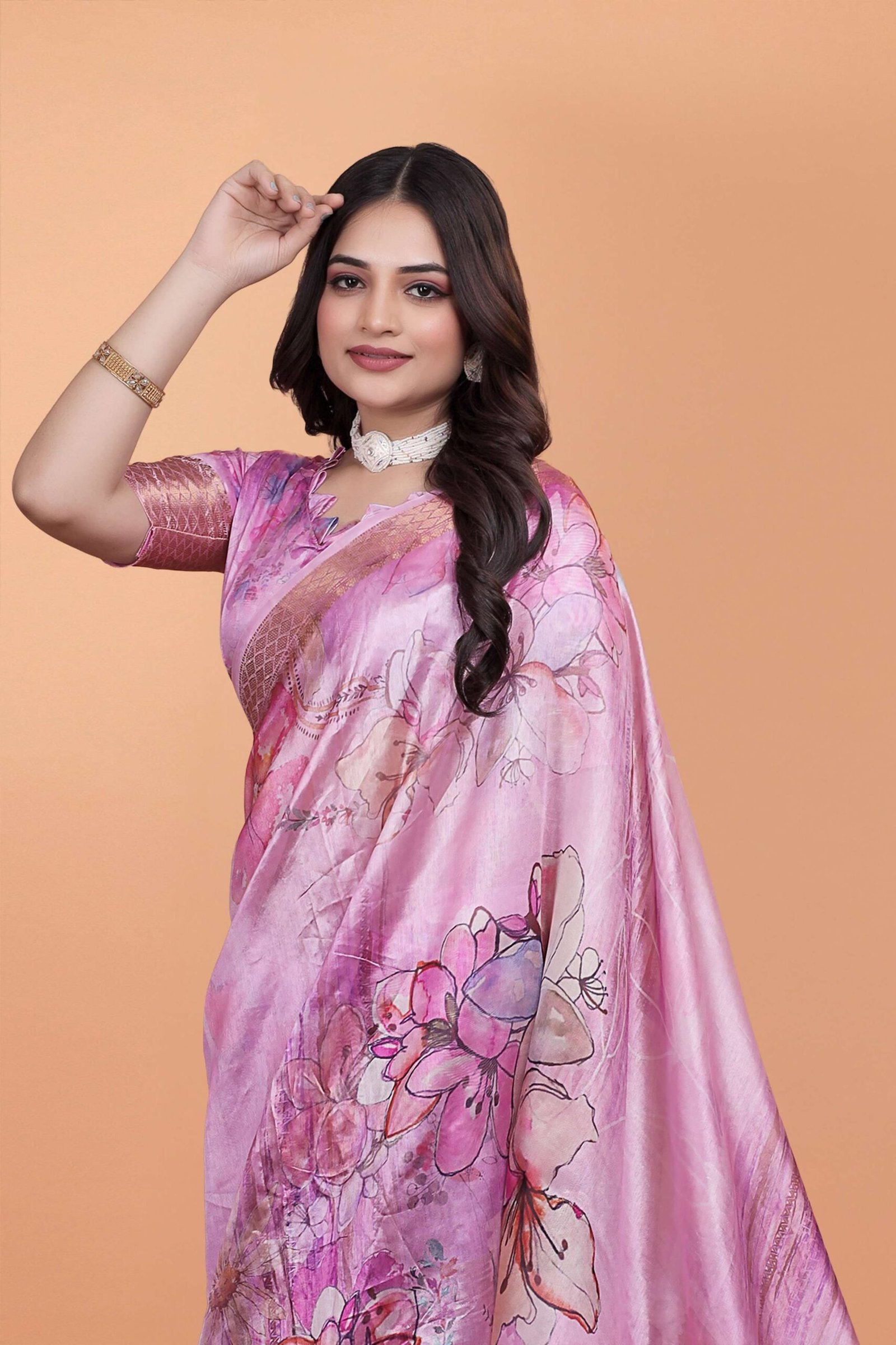 ?Ivory Glow Banarasi Silk Saree with Emerald Accents