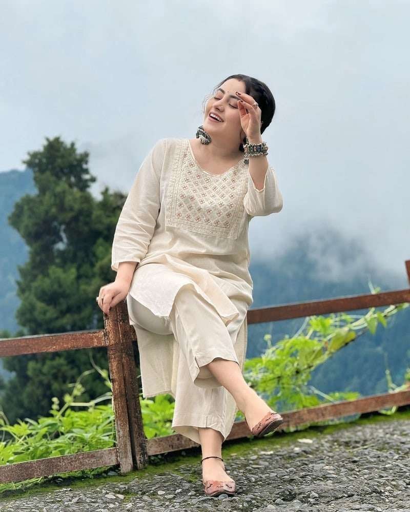 Women’s Cotton Chanderi Print Straight Kurti with Pant