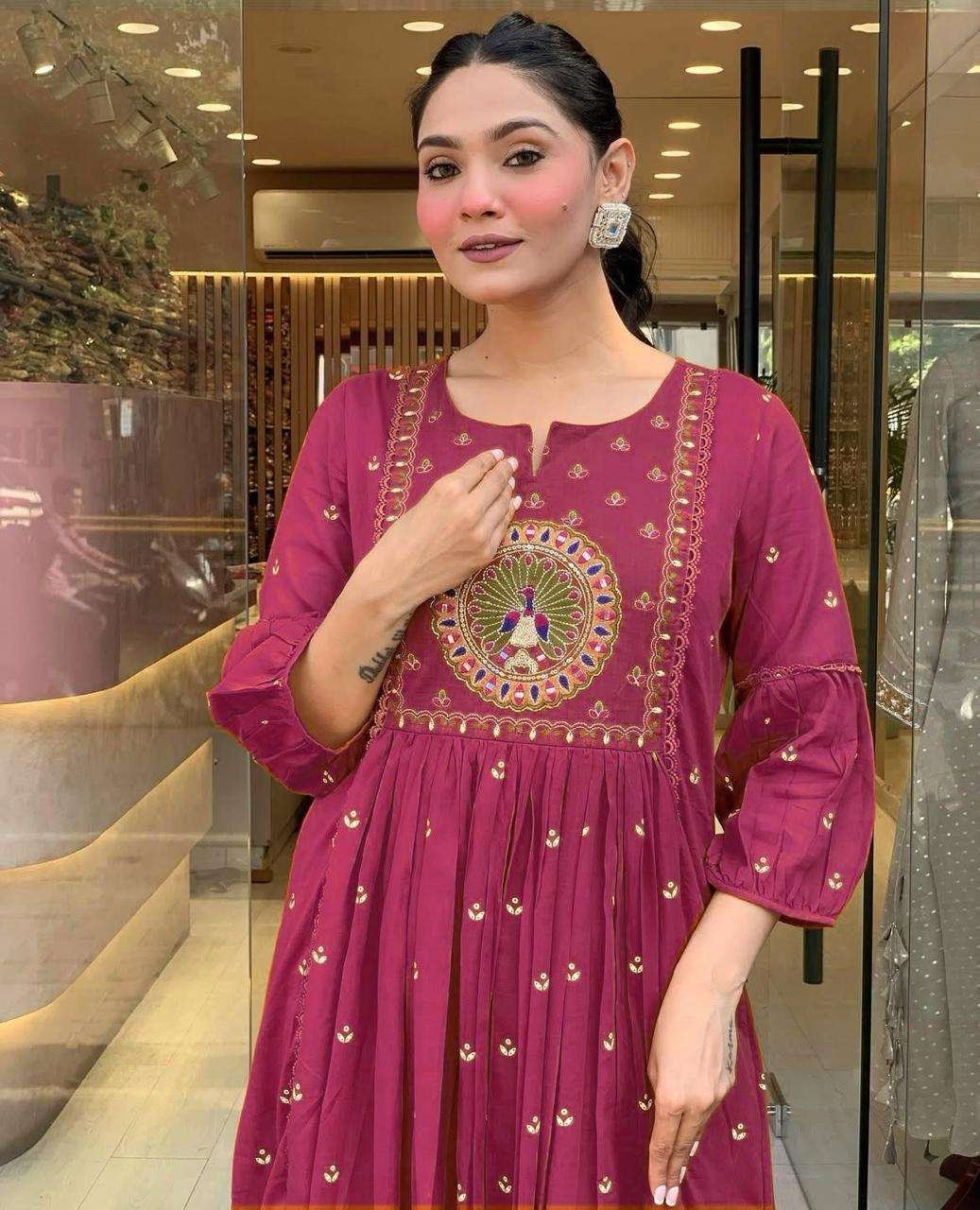 Women’s Cotton Embroidered Anarkali Kurti With Malmal Dupatta Set