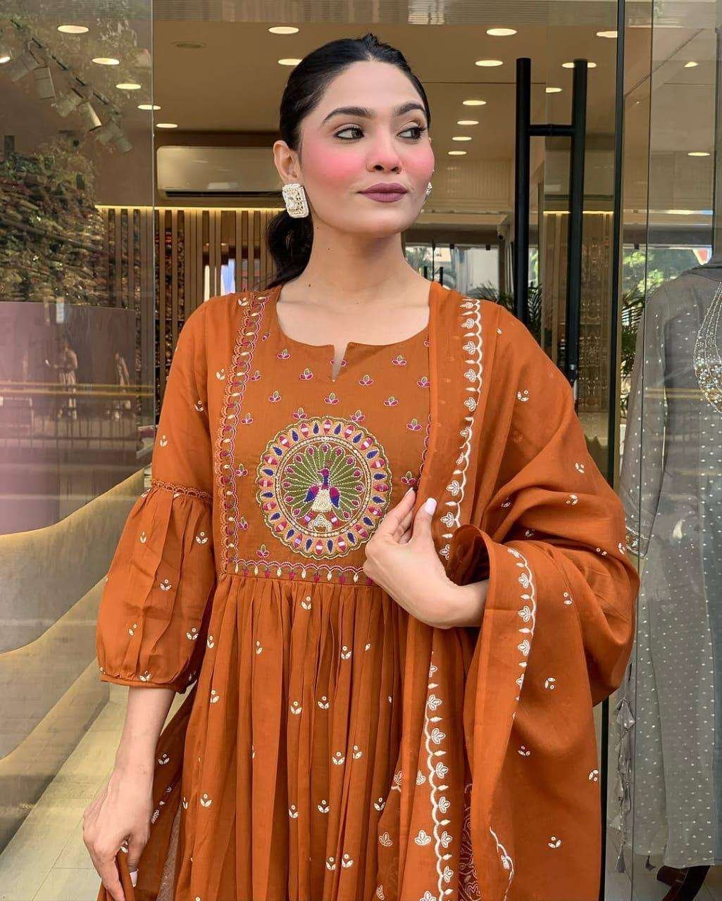 Women’s Cotton Embroidered Anarkali Kurti With Malmal Dupatta Set