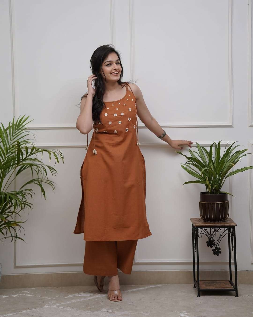 Women’s Cotton Embroidery Sleeveless Kurti With Ankle length Pant Set