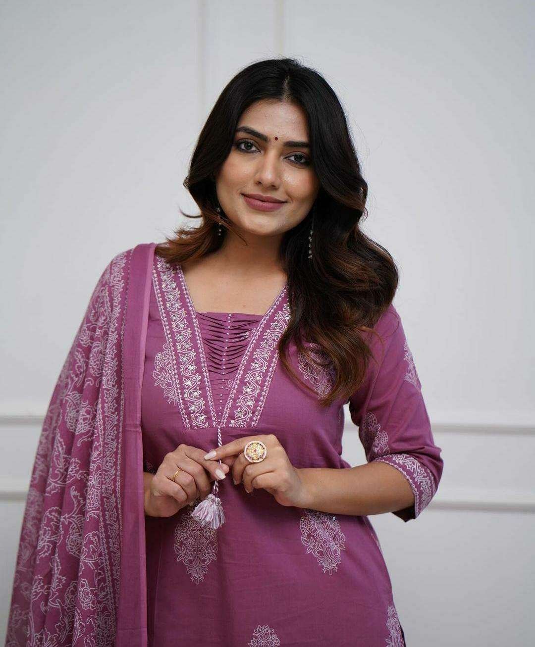 Women’s Cotton Printed Straight Kurti with pant and Dupatta Set