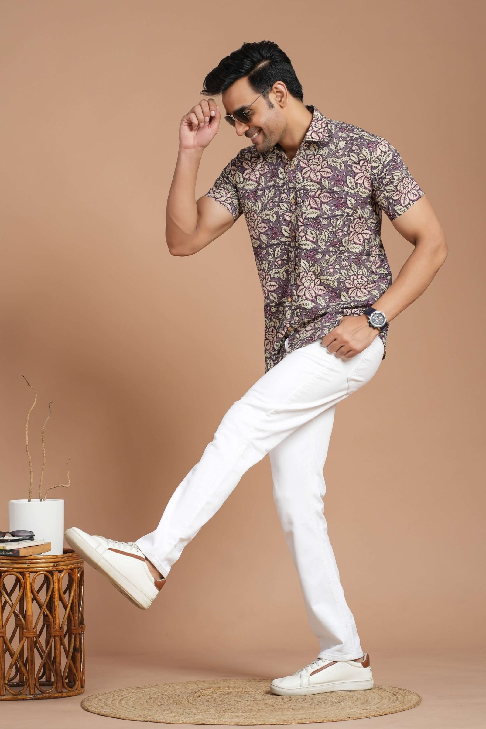 Men’s Cotton Purple Floral Printed Short-Sleeve Shirt ? Casual & Summer Wear