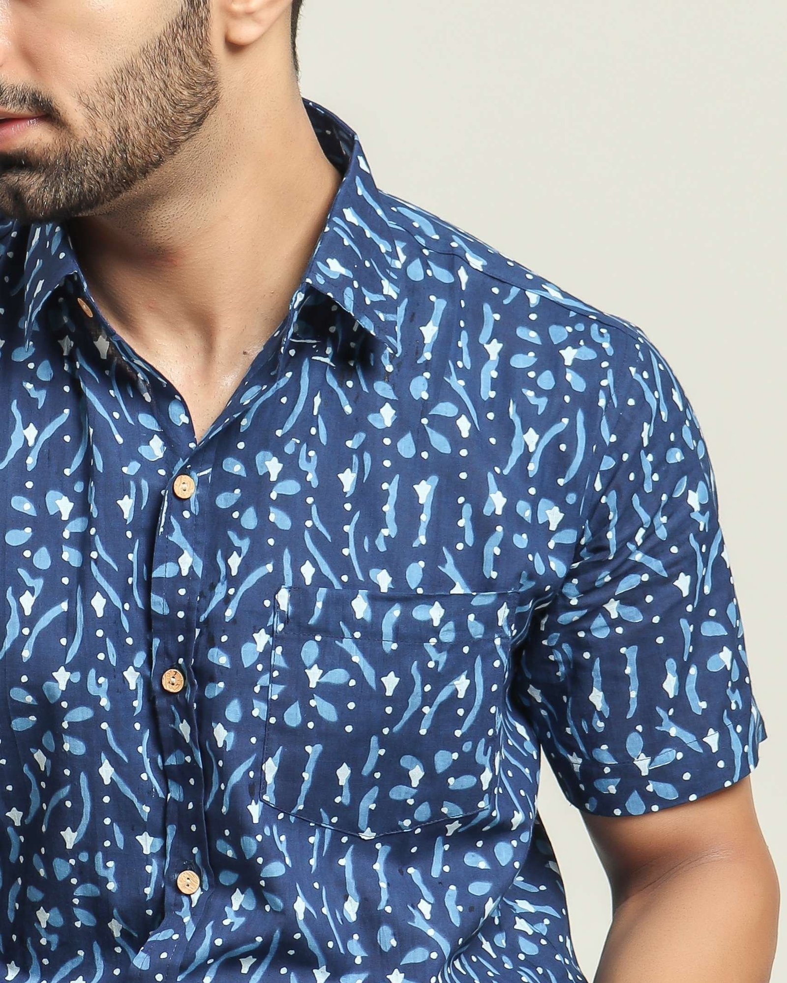 Men?s Navy Blue Printed Cotton Shirt with Small Dot Pattern ? Casual Summer Wear