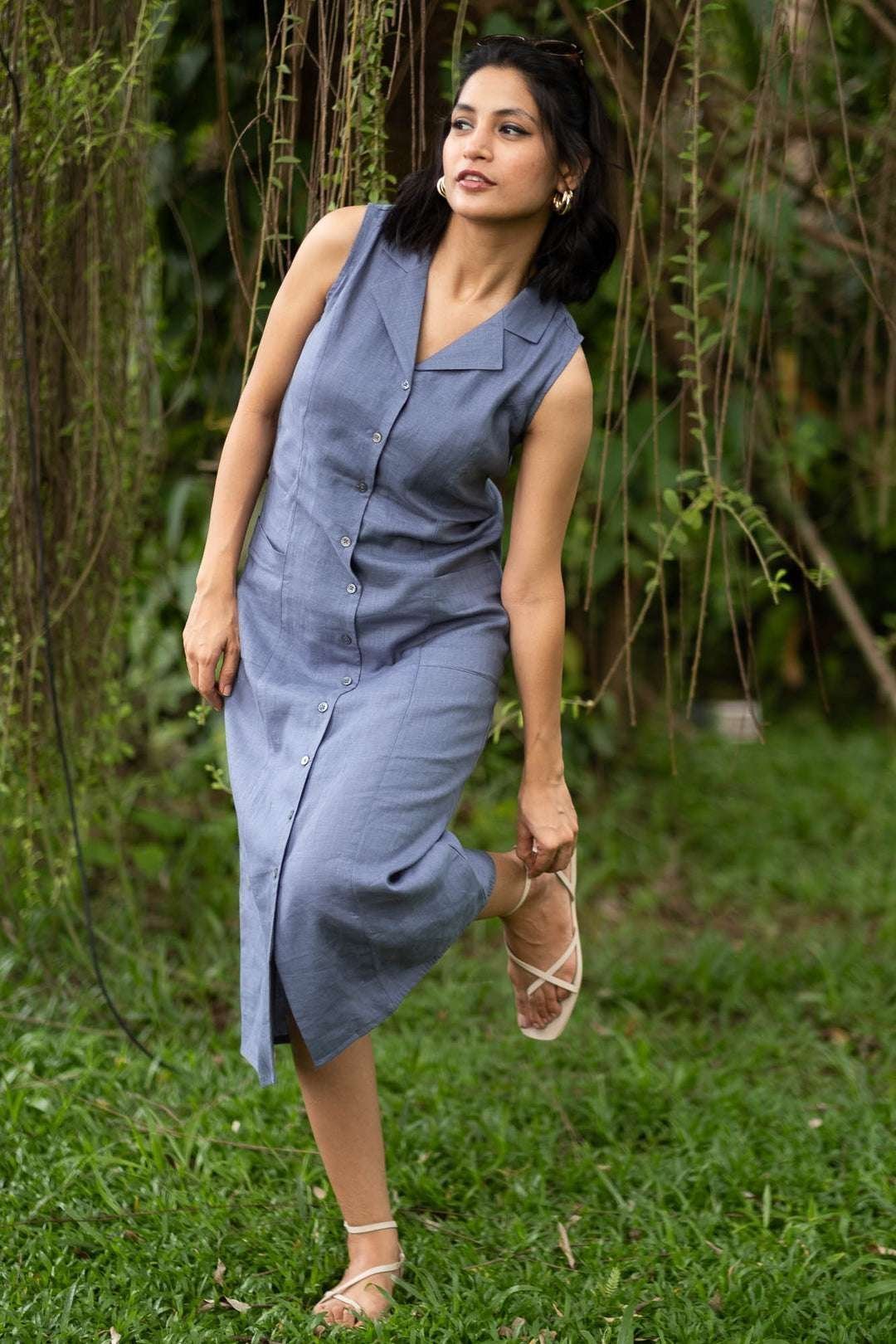Women’s Cotton Solid Oversized Fit Spread Collar Sleeveless Dresses ( Grey )