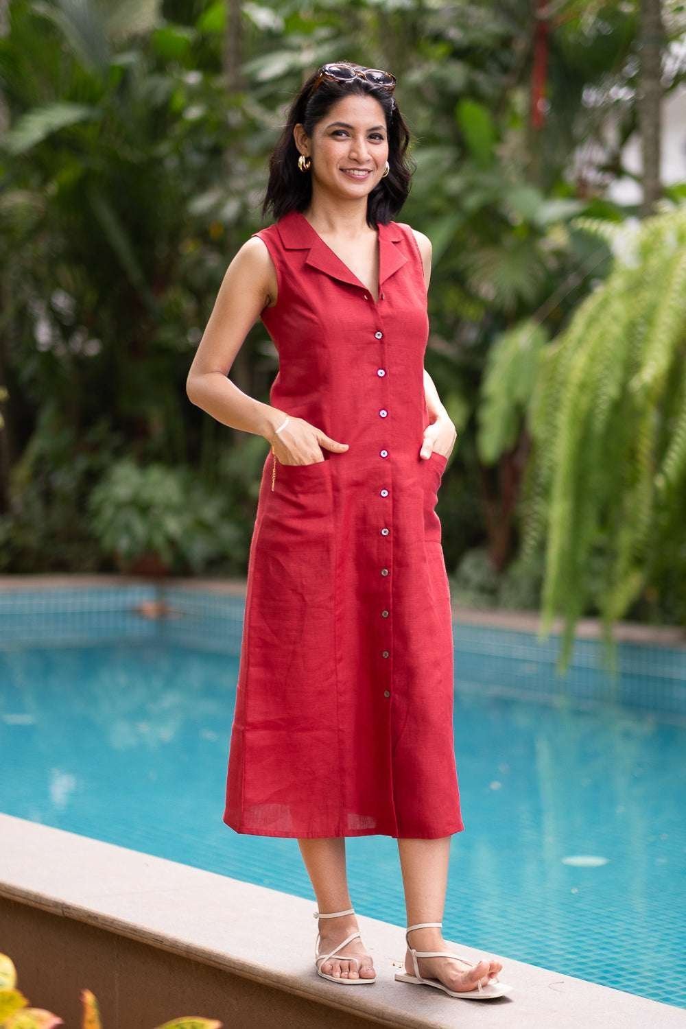 Women’s Cotton Solid Oversized Fit Spread Collar Sleeveless Dresses ( Maroon )