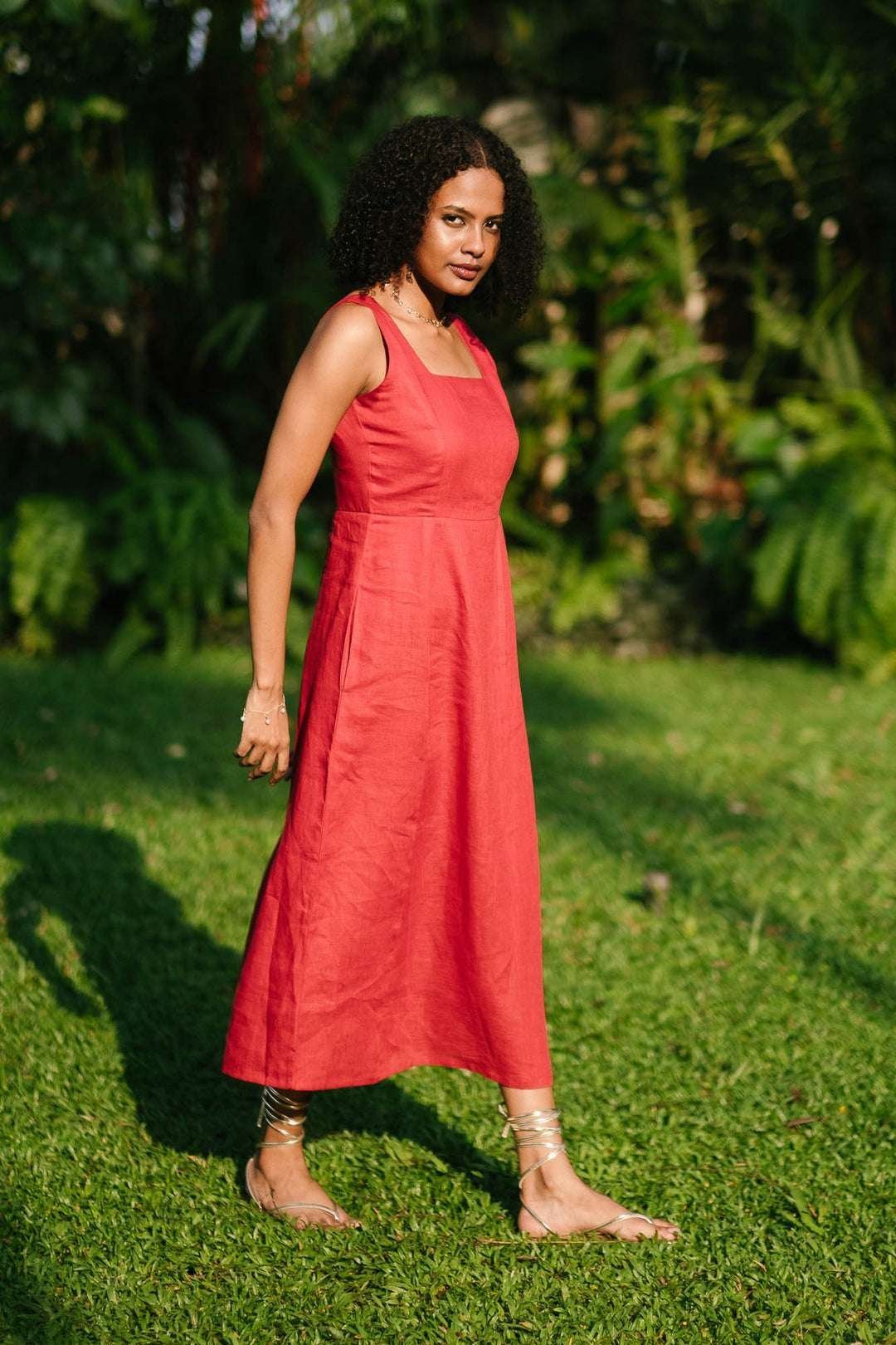 Women’s Cotton Solid Pain Sleeveless Midi Dress Stylish Western One Piece Casual Empire Dress  ( Maroon )