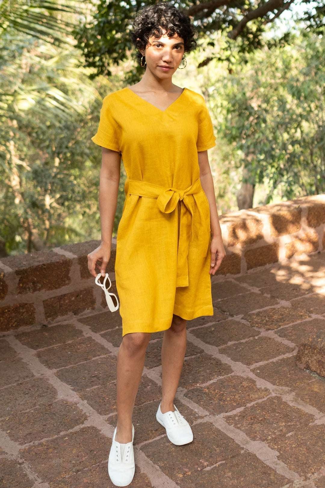 Women’s Cotton Sweet Shift Tunic Short Dress half Sleeves V Neck Causal Mini Dress with Pockets ( Yellow )