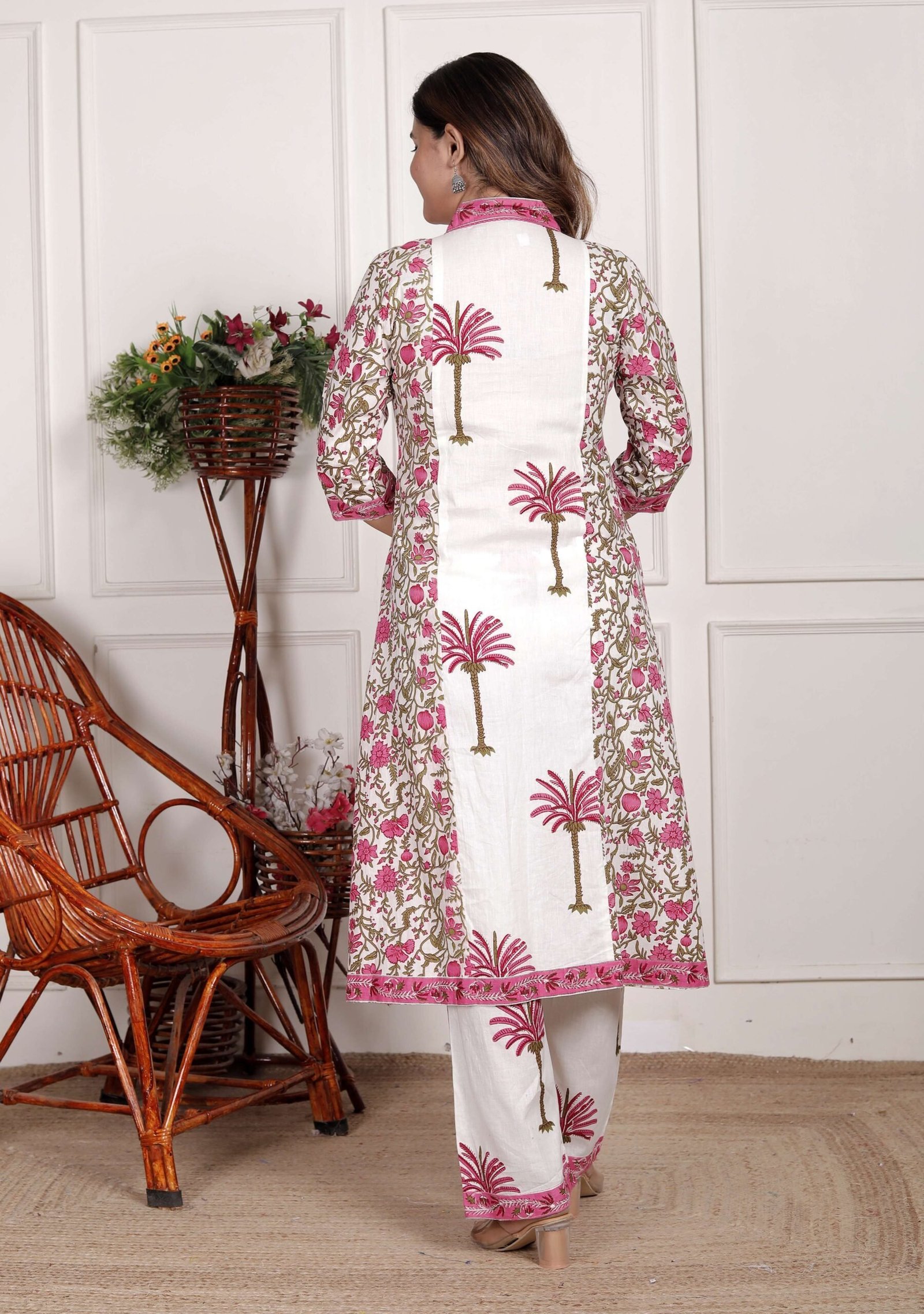 Women’s Cotton Printed Straight Kurti With Pant and Dupatta Set (White Pink)