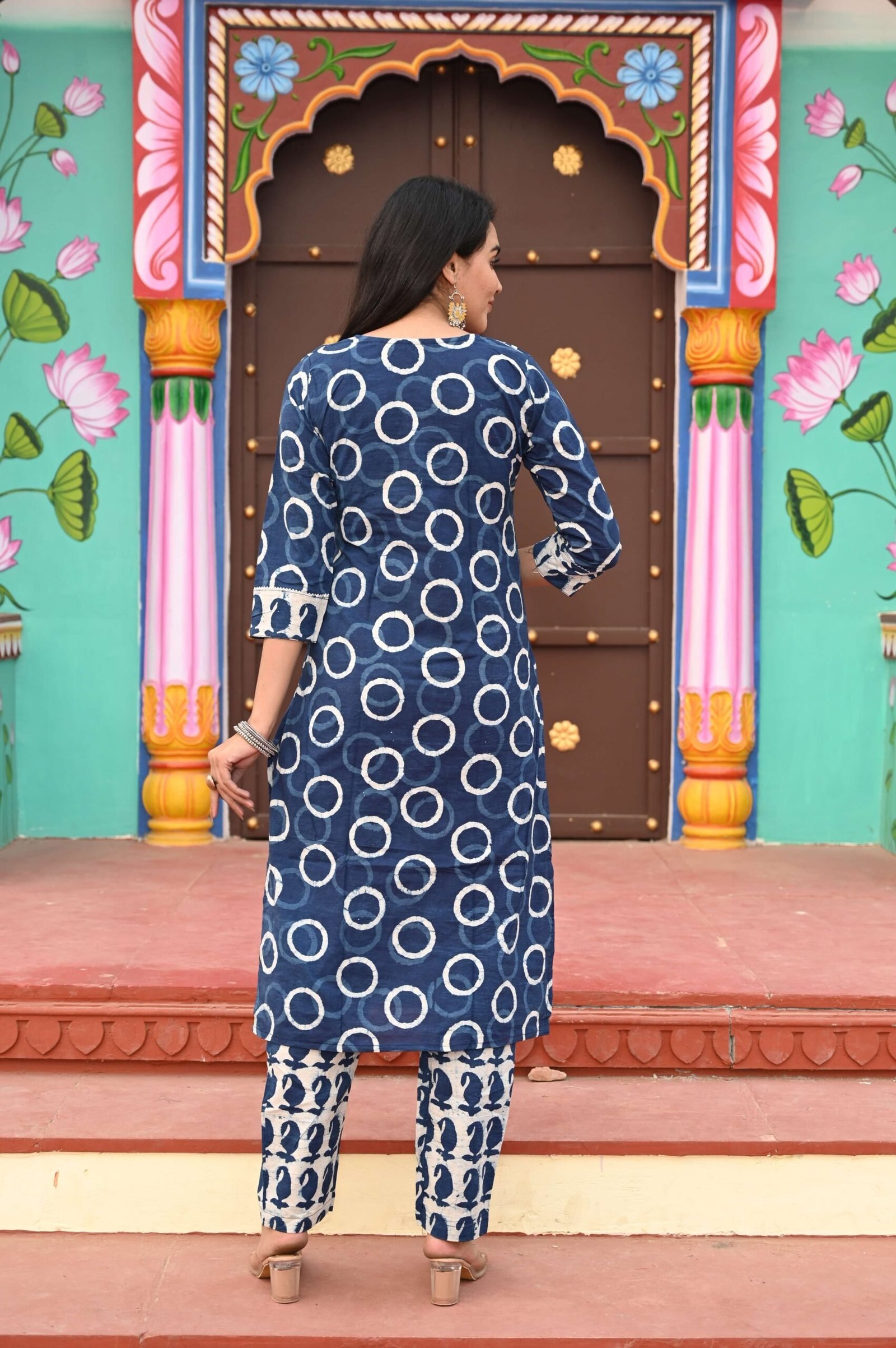 Women?s Blue Cotton Printed Kurta Set with Pants ? Elegant Ethnic Daily & Office Wear