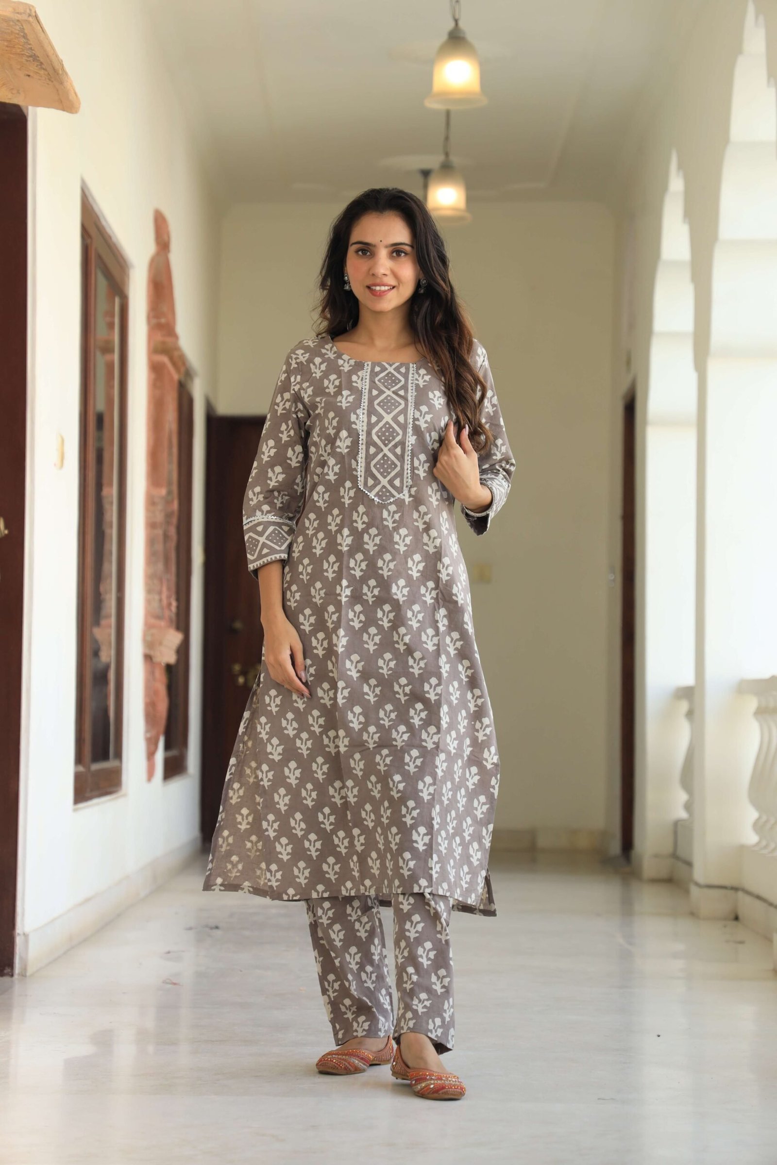 Women?s Grey Cotton Kurta Set with Pants
