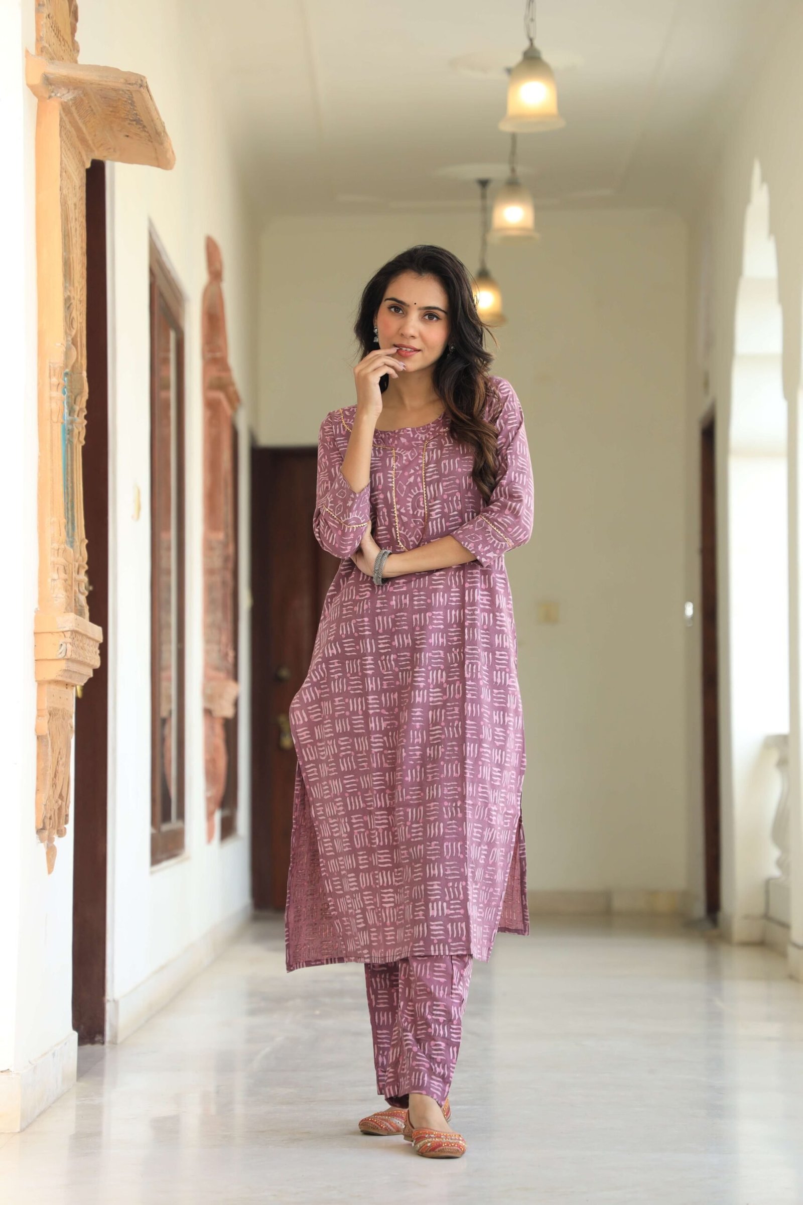 Women?s Mauve Cotton Printed Kurta Set with Pants ? Stylish Everyday Ethnic Wear