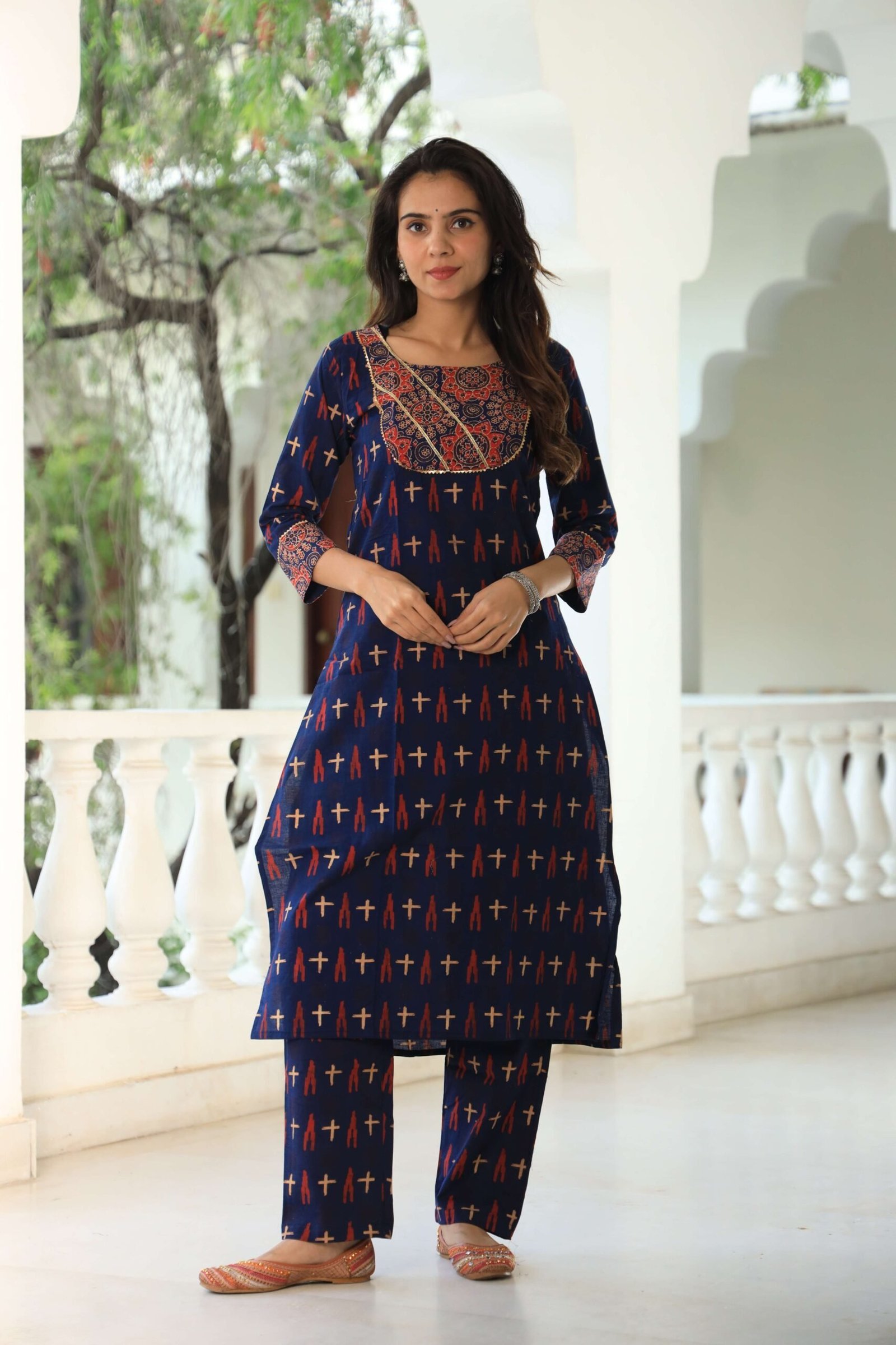 Women?s Navy Blue Cotton Kurta Set with Pants