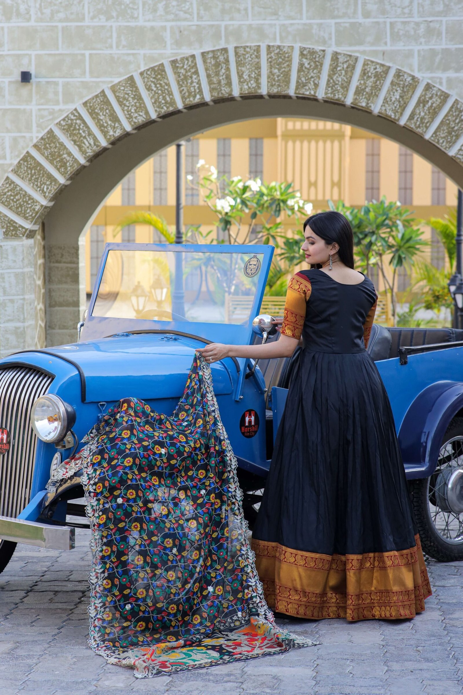 Black Premium Silk Designer Gown with Jequard Weaving & Embroidered Dupatta ? Ready-to-Wear Set