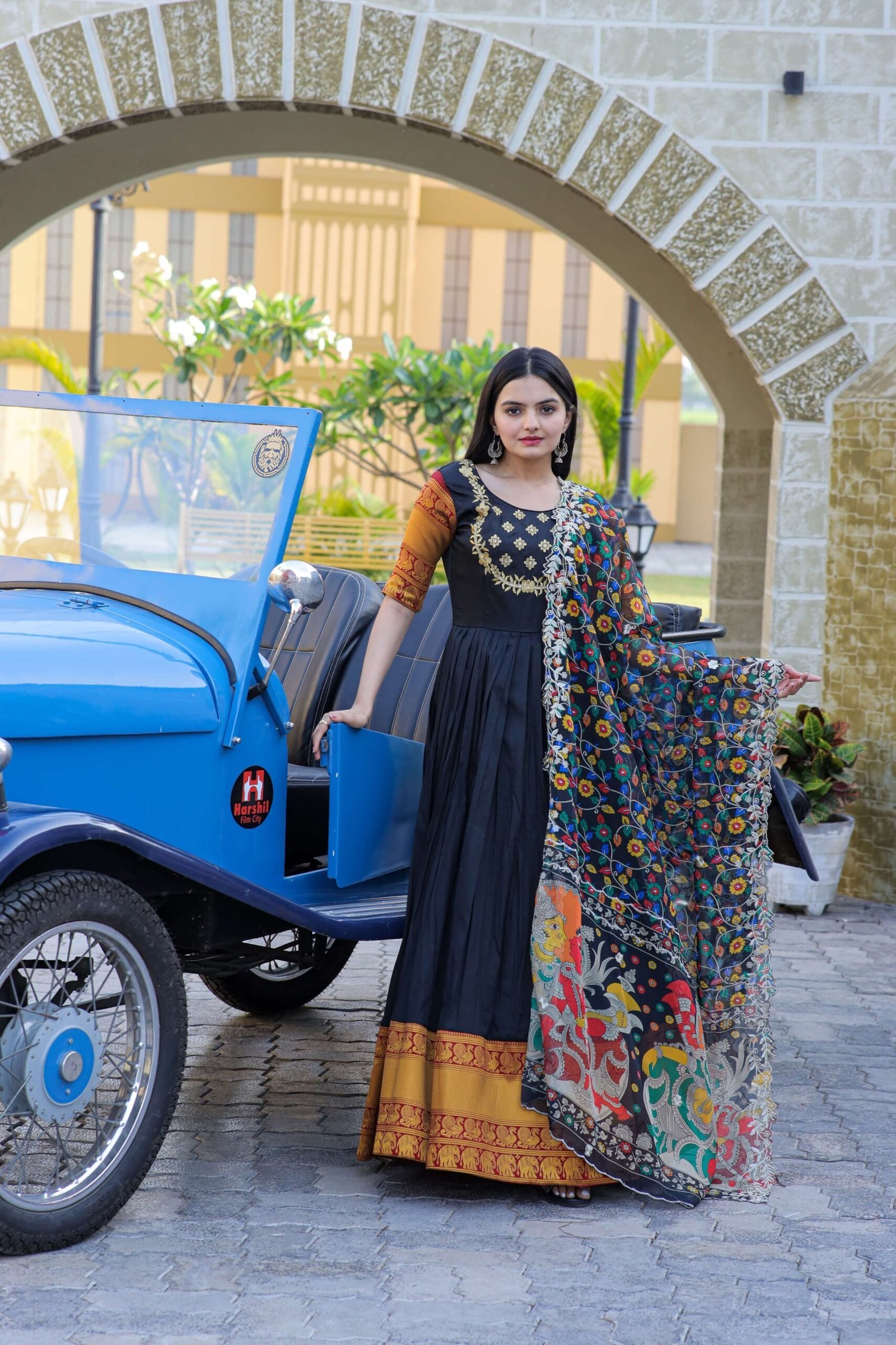 Black Premium Silk Designer Gown with Jequard Weaving & Embroidered Dupatta ? Ready-to-Wear Set