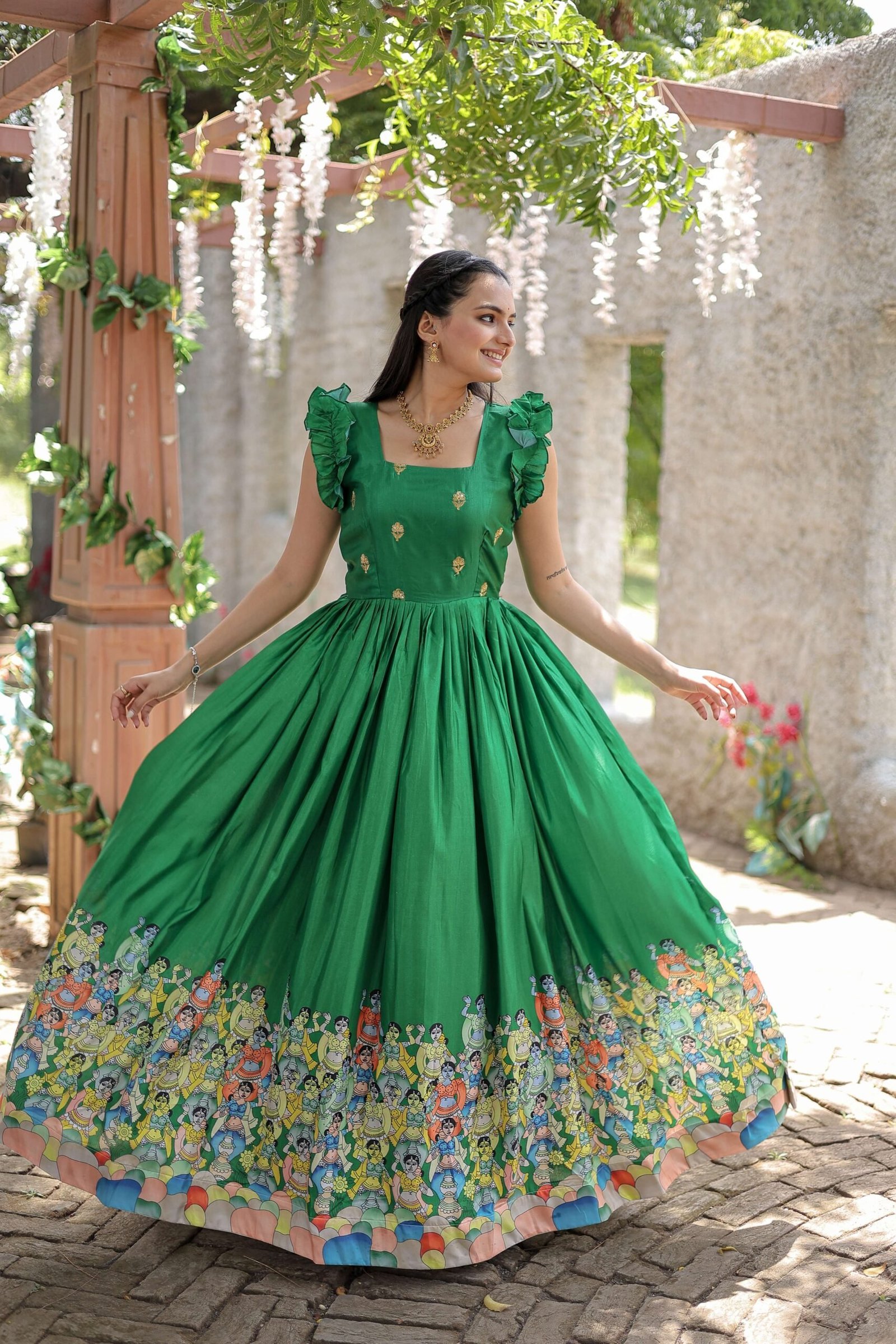 Green Designer Dola Silk Printed Gown ? Sleeveless Fancy Square Neck Ready-to-Wear Dress